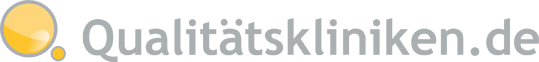 Das Logo der Seite qualitätskliniken.de bestehend aus einem größeren, glänzenden gelben Kreis links und einem kleineren gelben Kreis darunter, rechts daneben steht Qualitätskliniken.de.