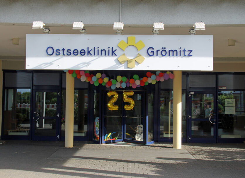 25 bärenstarke Jahre Ostseeklinik Grömitz – Gemeinsam mit Grömel. Für Dich und Deine Kinder.